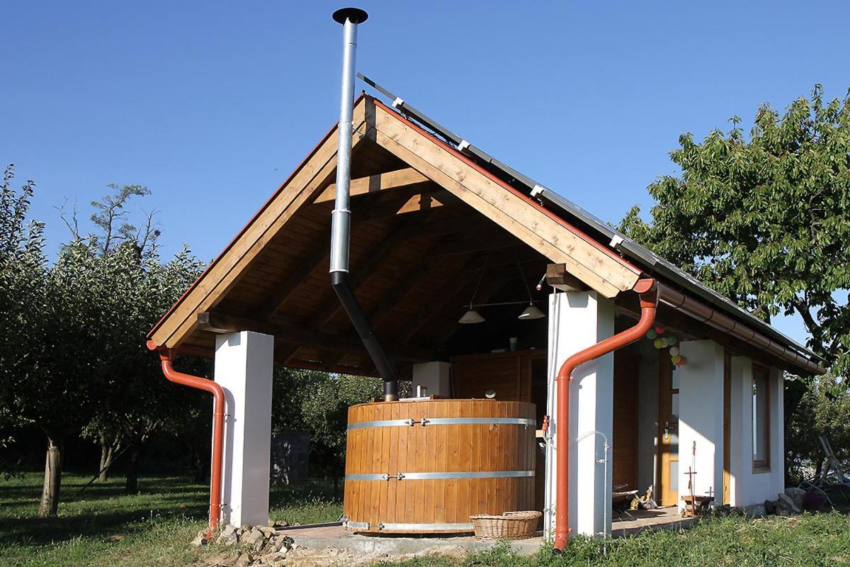 Villa Casa Beata à Lesencetomaj Extérieur photo